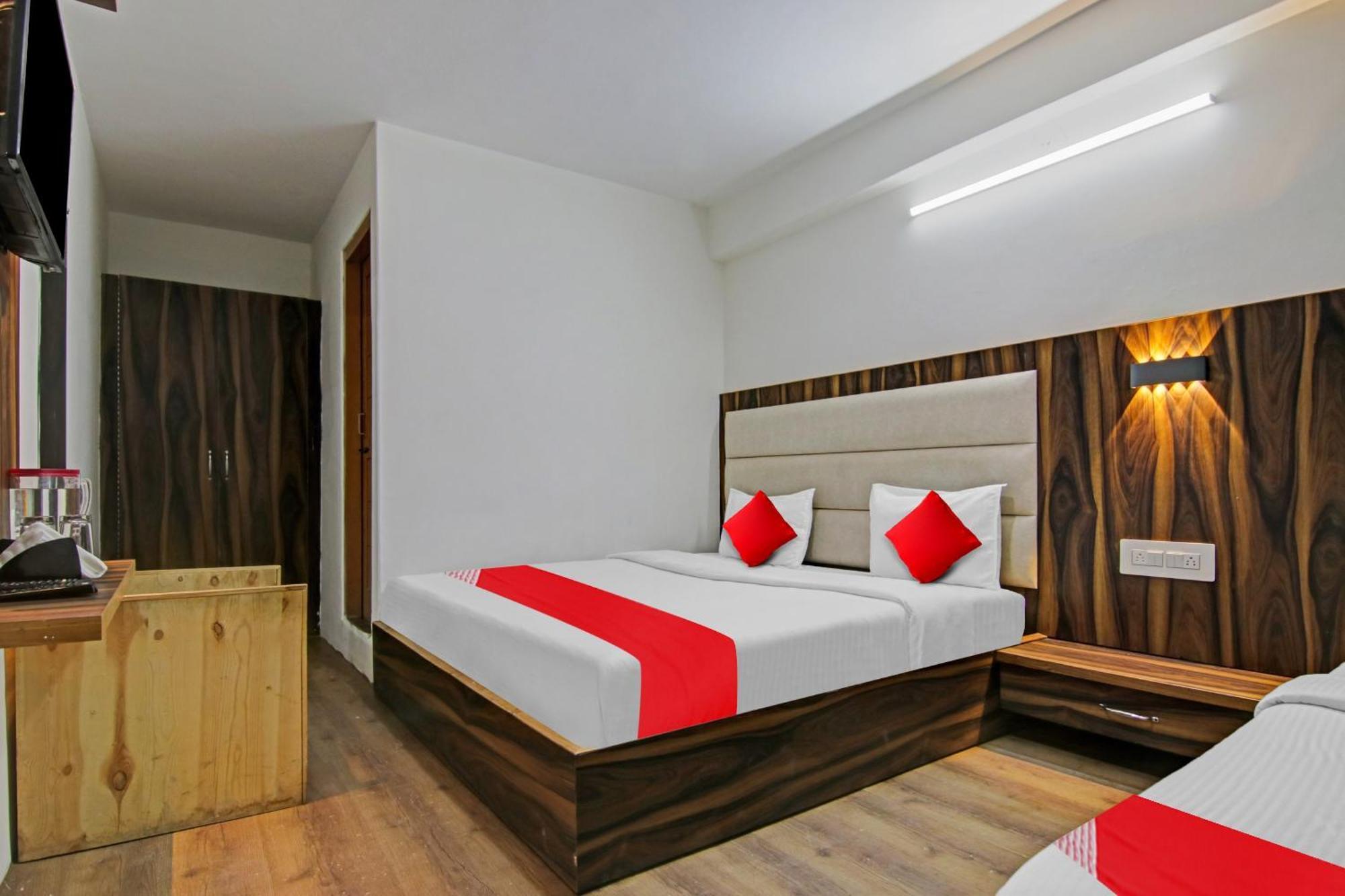 Hotel O Alfa Manāli Esterno foto