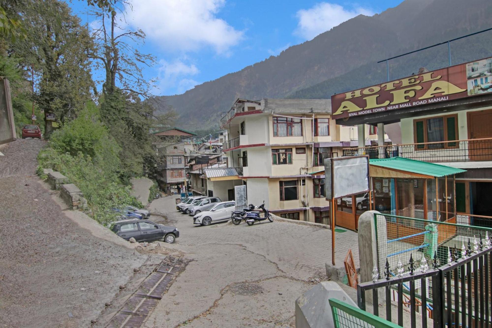Hotel O Alfa Manāli Esterno foto